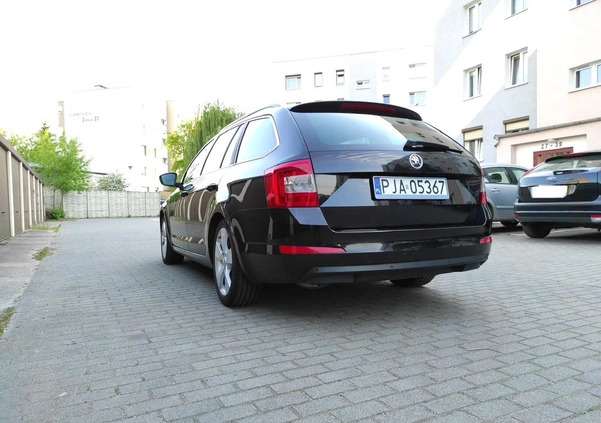 Skoda Octavia cena 38900 przebieg: 275000, rok produkcji 2013 z Jarocin małe 172